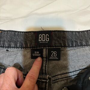 BDG 26 black with distress